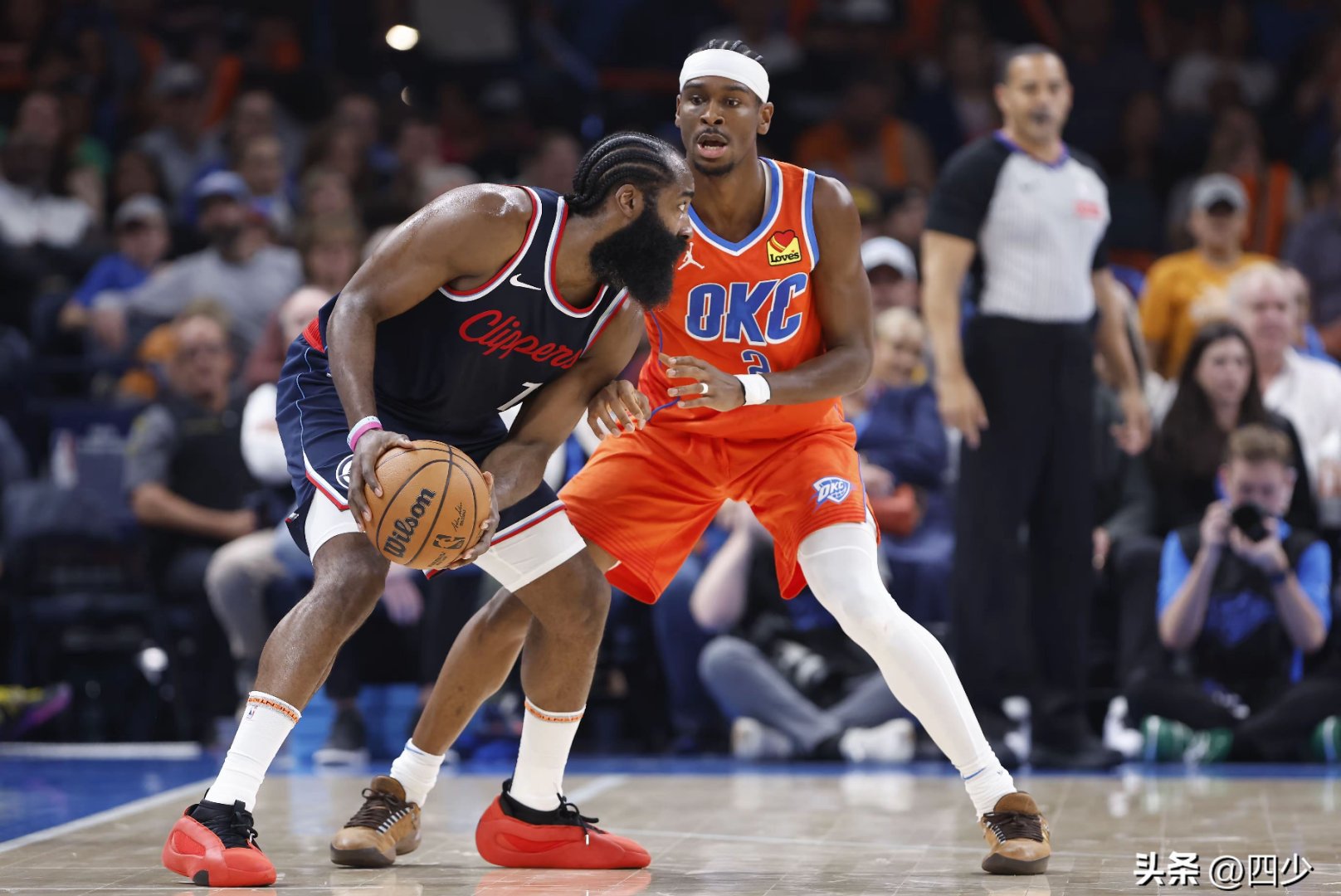 圣安东尼奥马刺迎国王杯关键赛，赛前防线松动，震撼外界，更衣室氛围转暖(皇马14冠夺冠球迷纪念)